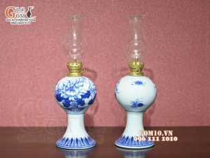 Đôi đèn dầu tròn men lam cổ vẽ Sen Cát Tường, cao 16cm (S2)