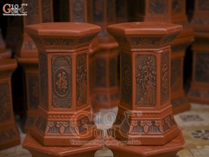 Đôi đôn gốm lục giác khắc nổi, cao 40cm