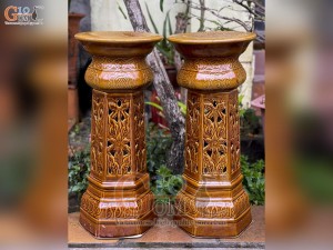 Đôi đôn gốm men nâu cổ khắc hoa, cao 65cm
