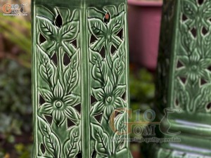 Đôi đôn gốm men xanh cổ khắc hoa, cao 65cm