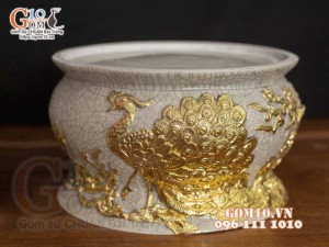 Đôi đôn kê men rạn đắp nổi Công Đào Dát Vàng, đường kính 24cm