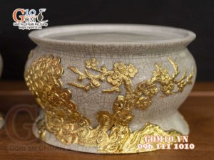 Đôi đôn kê men rạn đắp nổi Công Đào Dát Vàng, đường kính 24cm