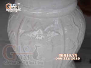 Đôi đôn sứ trắng khắc nổi, cao 45cm