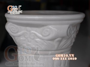 Đôi đôn sứ trắng thon khắc nổi, cao 45cm
