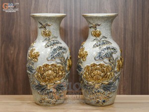 Đôi lọ dáng lộc bình men rạn đắp nổi Sen Cát Tường vẽ vàng 24k, cao 32cm