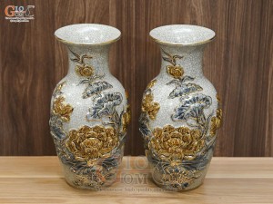 Đôi lọ dáng lộc bình men rạn đắp nổi Sen Cát Tường vẽ vàng 24k, cao 32cm