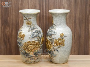 Đôi lọ dáng lộc bình men rạn đắp nổi Sen Cát Tường vẽ vàng 24k, cao 32cm