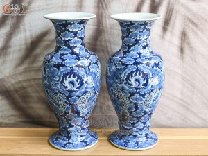 Đôi lọ hoa chân váy Long Ẩn men lam cổ nền băng, cao 41cm