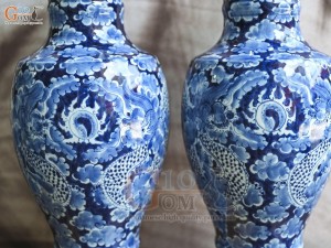 Đôi lọ hoa chân váy Long Ẩn men lam cổ nền băng, cao 41cm