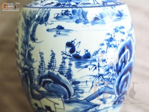 Đôi lọ hoa chân váy men lam cổ vẽ Sơn Thủy, cao 41cm