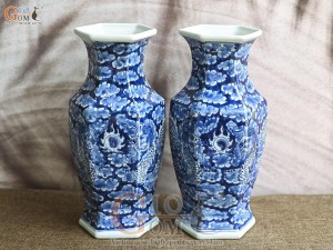 Đôi lọ hoa dáng lục giác vẽ Long ẩn nền băng, cao 33cm