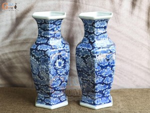 Đôi lọ hoa dáng lục giác vẽ Long ẩn nền băng, cao 33cm