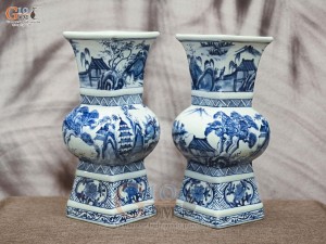 Đôi lọ hoa dáng vuông vẽ Sơn Thủy, cao 39cm