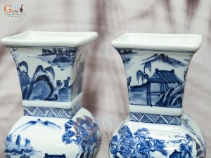 Đôi lọ hoa dáng vuông vẽ Sơn Thủy, cao 39cm