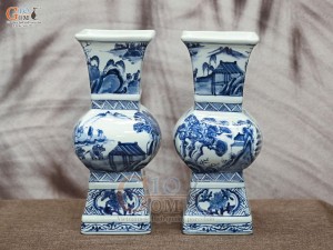 Đôi lọ hoa dáng vuông vẽ Sơn Thủy, cao 39cm