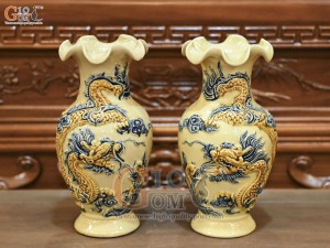 Đôi lọ hoa miệng lượn men hoàng tộc đắp nổi Rồng Như Ý, cao 26cm