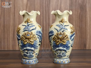 Đôi lọ hoa miệng lượn men hoàng tộc đắp nổi Sen Phú Quý, cao 27cm