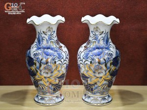 Đôi lọ hoa miệng lượn men lam cổ Sen Cát Tường, vẽ vàng 24k, cao 25cm