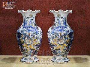 Đôi lọ hoa miệng lượn men lam cổ Sen Cát Tường, vẽ vàng 24k, cao 25cm