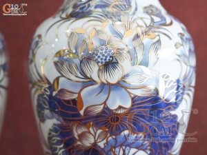 Đôi lọ hoa miệng lượn men lam vẽ Sen Tài Lộc vẽ vàng 24k, cao 25cm  