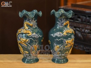 Đôi lọ hoa miệng lượn men màu đắp nổi Rồng Như Ý nền xanh lục bảo, cao 24cm
