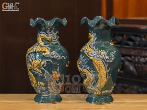 Đôi lọ hoa miệng lượn men màu đắp nổi Rồng Như Ý nền xanh lục bảo, cao 24cm