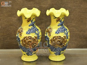 Đôi lọ hoa miệng lượn men màu đắp nổi Sen Cát Tường nền vàng, cao 36cm