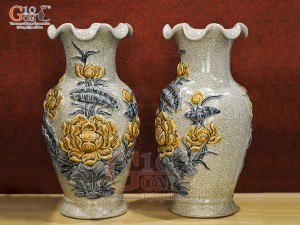Đôi lọ hoa miệng lượn men rạn đắp nổi hoa Sen Cát Tường, cao 24cm