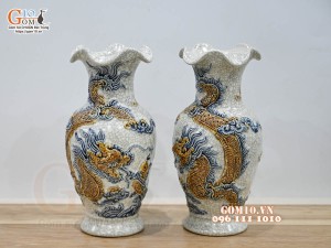 Đôi lọ hoa miệng lượn men rạn đắp nổi Rồng Như Ý, cao 24cm