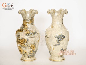 Đôi lọ hoa miệng lượn men rạn đắp nổi Rồng Như Ý vẽ vàng 24k, cao 32cm