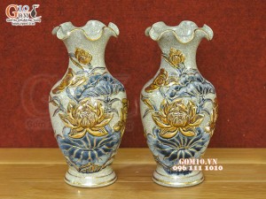 Đôi lọ hoa miệng lượn men rạn đắp nổi Sen Cát Tường vẽ vàng 24k, cao 32cm