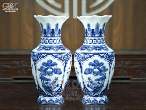 Đội lọ hoa miệng lượn men trắng họa tiết Tứ Cảnh Tài Lộc, cao 35cm