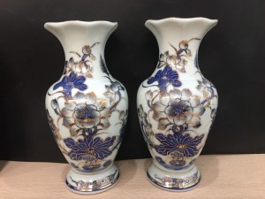 Đôi lọ hoa miệng lượn men lam vẽ Sen Tài Lộc vẽ vàng 24k, cao 25cm  