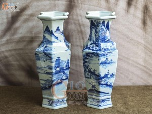 Đôi lọ hoa song tâm men lam cổ vẽ cảnh Sơn Thủy, cao 33cm