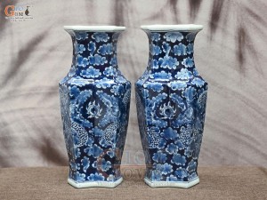 Đôi lọ hoa song tâm men lam cổ vẽ Long Ẩn, cao 33cm