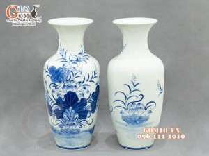 Đôi lộc bình men lam vẽ Sen Đại Cát, cao 25cm