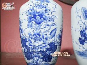 Đôi lọ lộc bình men lam cổ vẽ Sen Cát Tường, cao 50cm