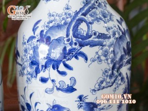 Đôi lọ lộc bình men lam vẽ cảnh Phú Quý Trường Thọ, cao 60cm