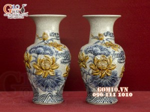 Đôi lọ lộc bình men rạn đắp nổi Sen Cát Tường, cao 43cm