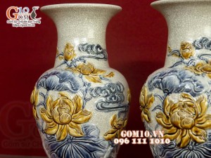 Đôi lọ lộc bình men rạn đắp nổi Sen Cát Tường, cao 43cm