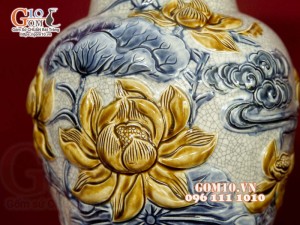 Đôi lọ lộc bình men rạn đắp nổi Sen Cát Tường, cao 43cm