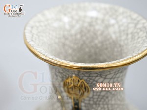 Đôi lọ lộc bình men rạn đắp nổi sen vẽ vàng 24k, cao 27cm