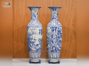 Đôi lọ lộc bình men trắng nhị cảnh Sơn Thuỷ - Công Đào cao 1m55cm (cả chân kê)
