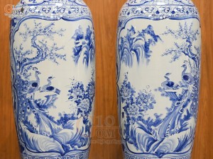 Đôi lọ lộc bình men trắng nhị cảnh Sơn Thuỷ - Công Đào cao 1m55cm (cả chân kê)