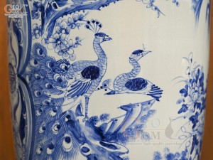 Đôi lọ lộc bình men trắng nhị cảnh Sơn Thuỷ - Công Đào cao 1m55cm (cả chân kê)