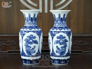 Đôi lọ lộc bình men trắng họa tiết Tứ Cảnh, cao 35cm