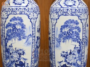 Đôi lọ lộc bình men trắng vẽ Tứ Cảnh Cát Tường, cao 1m75cm (cả chân kê)
