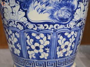 Đôi lọ lộc bình men trắng vẽ Tứ Cảnh Cát Tường, cao 1m75cm (cả chân kê)