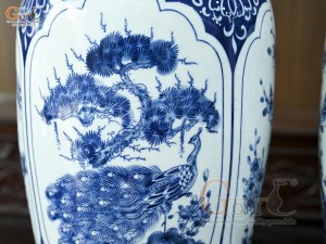 Đôi lọ lộc bình men trắng họa tiết Tứ Cảnh Tài Lộc, cao 60cm