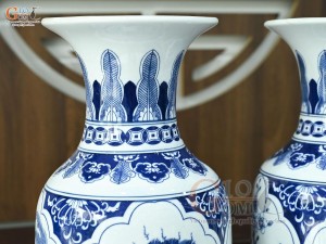 Đôi lọ lộc bình men trắng họa tiết Tứ Cảnh Tài Lộc, cao 60cm